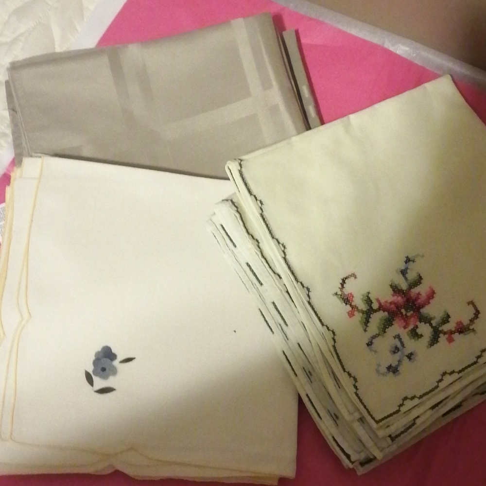 Vintage cloth napkins, sets if 6